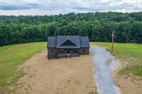 2010 Lafayette Road Red Boiling Springs TN 37150