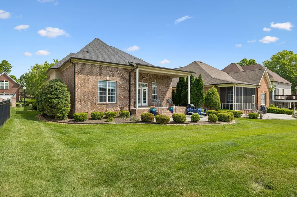 1119 Isaac Franklin Drive Gallatin TN 37066
