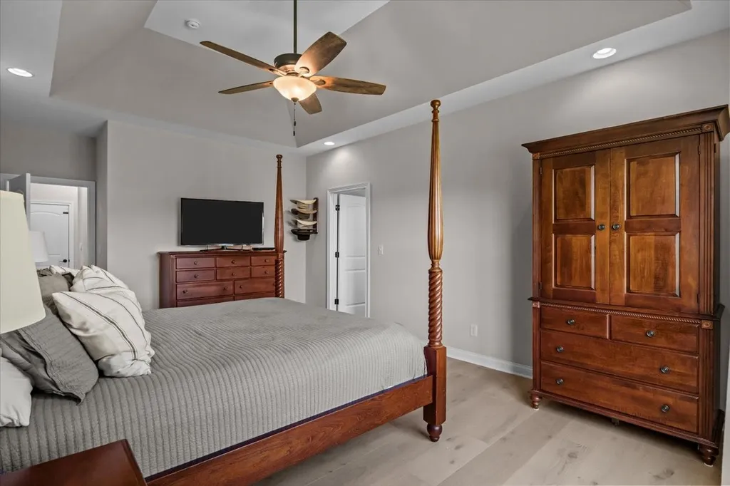 4251 Spring Valley Road Cumberland City TN 37050
