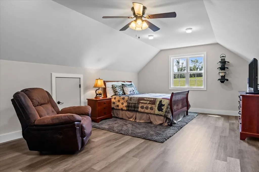4251 Spring Valley Road Cumberland City TN 37050