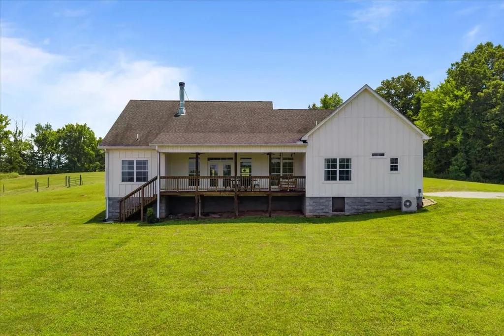 4251 Spring Valley Road Cumberland City TN 37050