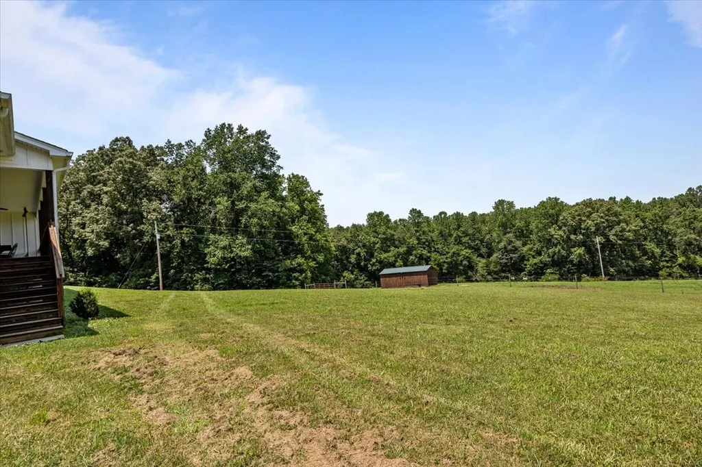 4251 Spring Valley Road Cumberland City TN 37050