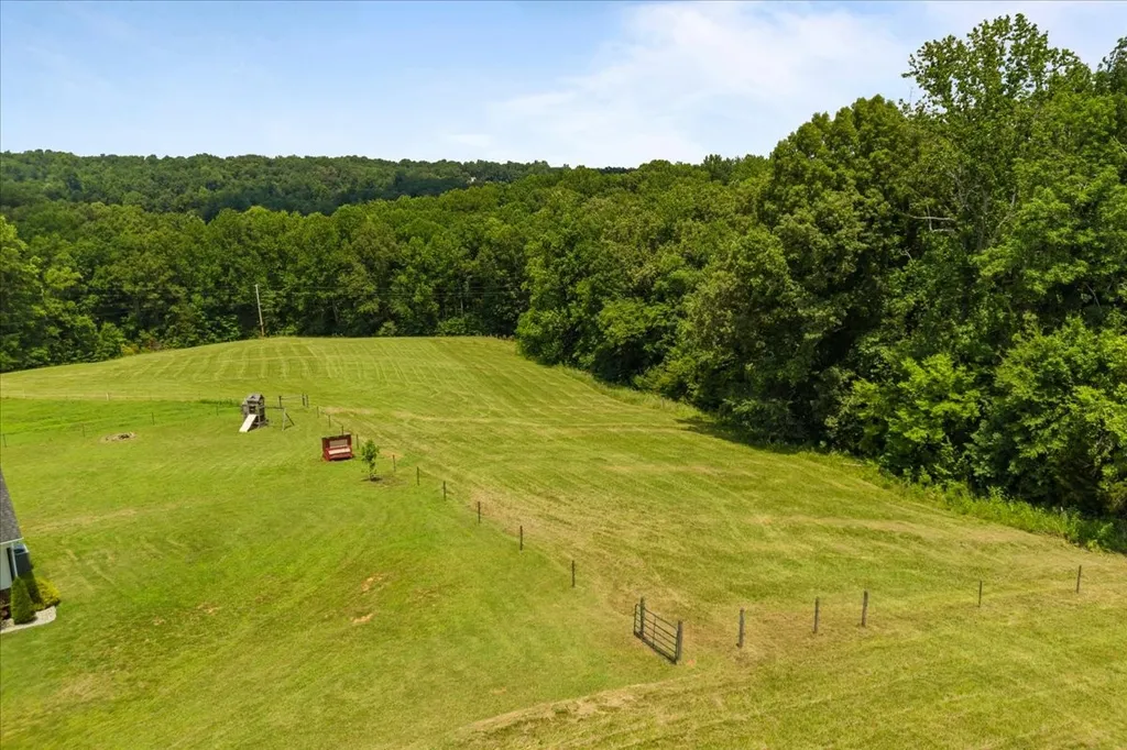 4251 Spring Valley Road Cumberland City TN 37050
