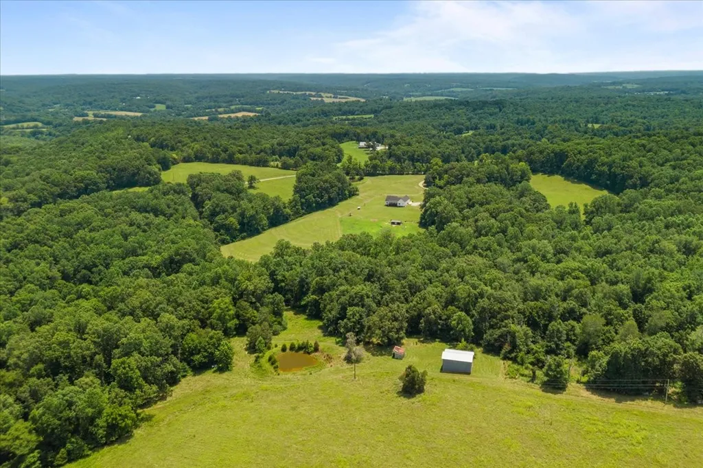 4251 Spring Valley Road Cumberland City TN 37050