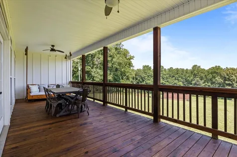 4251 Spring Valley Road Cumberland City TN 37050