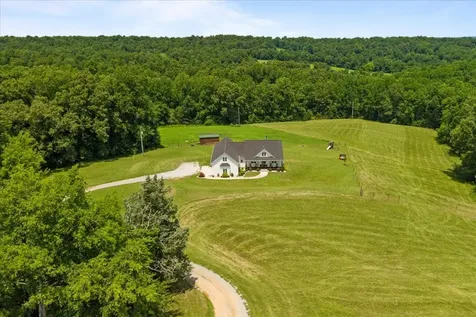 4251 Spring Valley Road Cumberland City TN 37050