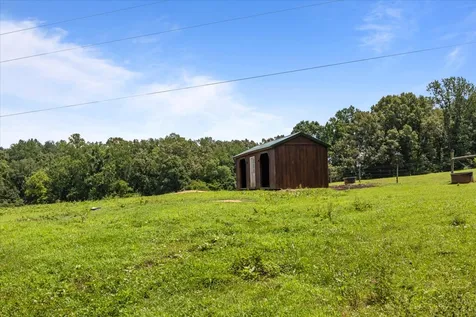4251 Spring Valley Road Cumberland City TN 37050