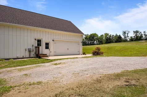 4251 Spring Valley Road Cumberland City TN 37050