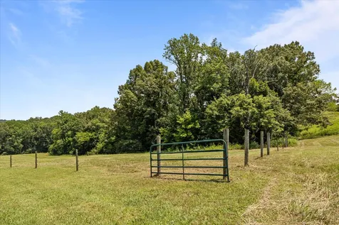 4251 Spring Valley Road Cumberland City TN 37050