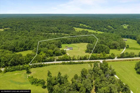 4251 Spring Valley Road Cumberland City TN 37050