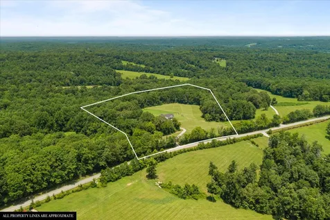 4251 Spring Valley Road Cumberland City TN 37050