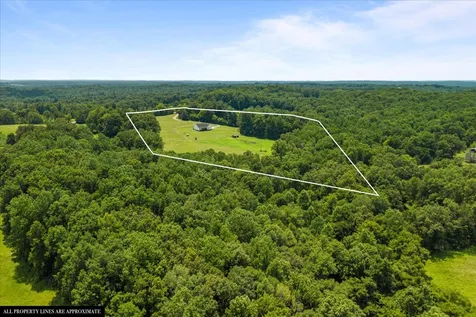 4251 Spring Valley Road Cumberland City TN 37050