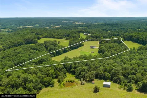 4251 Spring Valley Road Cumberland City TN 37050