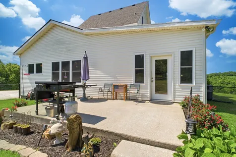 1732 Cedar Creek Road Vanleer TN 37181