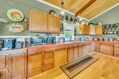 5688 Burkett Chapel Road Whitwell TN 37397
