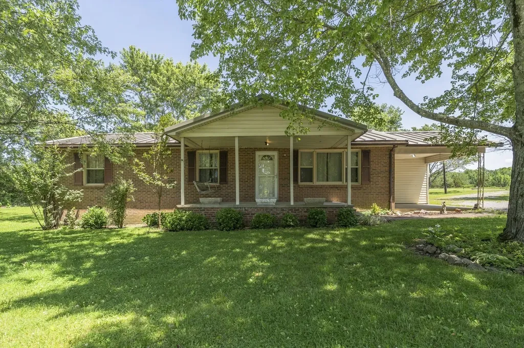 932 Coconut Ridge Road Smithville TN 37166