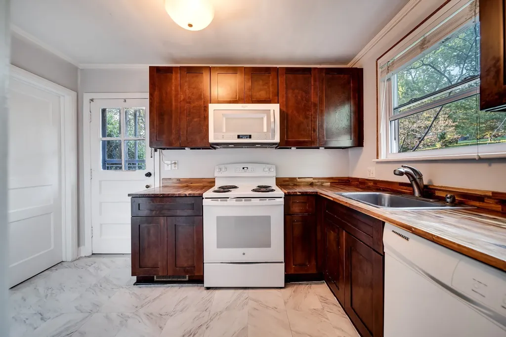 1315 Saturn Drive Nashville TN 37217