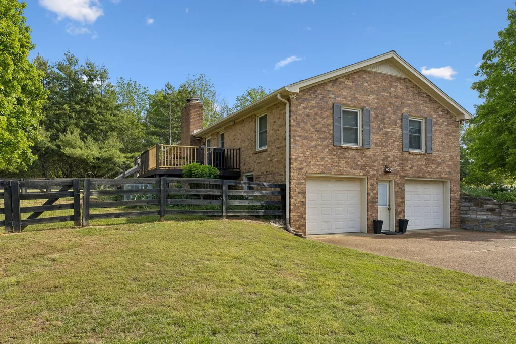 2751 Standing Oak Drive Thompsons Station TN 37179