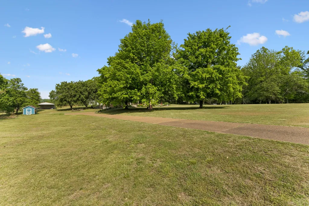 2751 Standing Oak Drive Thompsons Station TN 37179