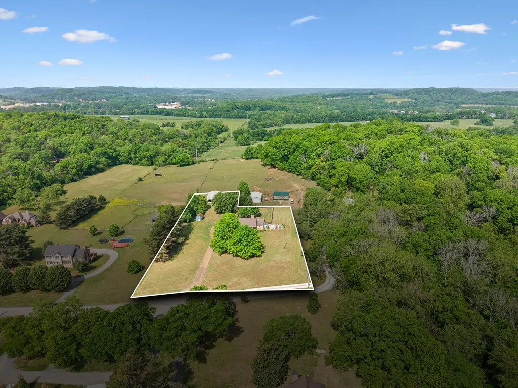 2751 Standing Oak Drive Thompsons Station TN 37179