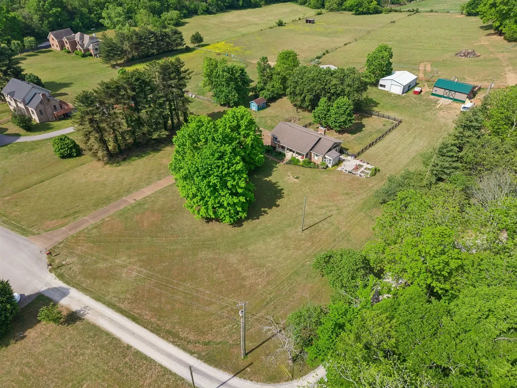 2751 Standing Oak Drive Thompsons Station TN 37179