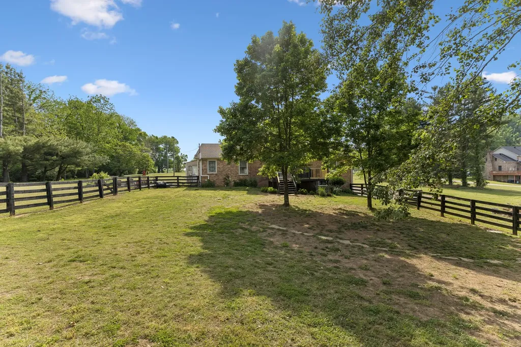 2751 Standing Oak Drive Thompsons Station TN 37179