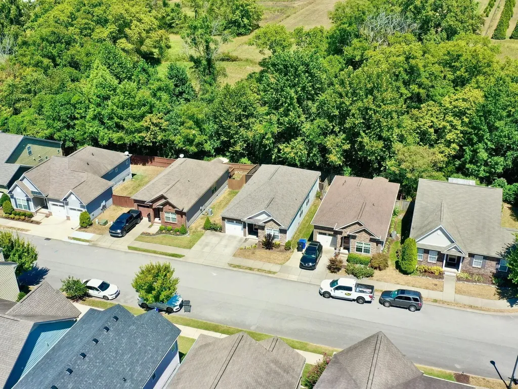 2422 Duxbury Drive Columbia TN 38401