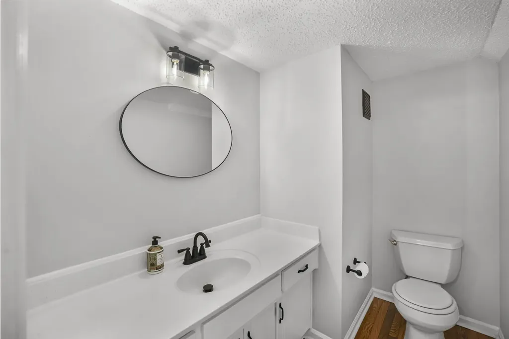 3880 Priest Lake Drive Nashville TN 37217