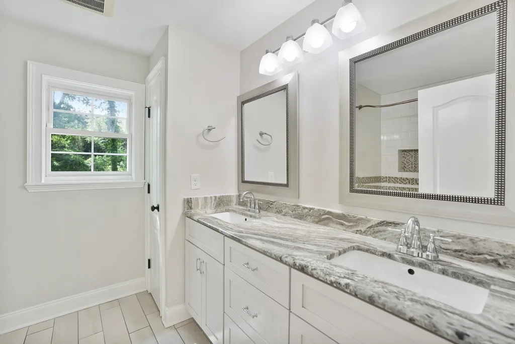 5909 Old Harding Pike Nashville TN 37205