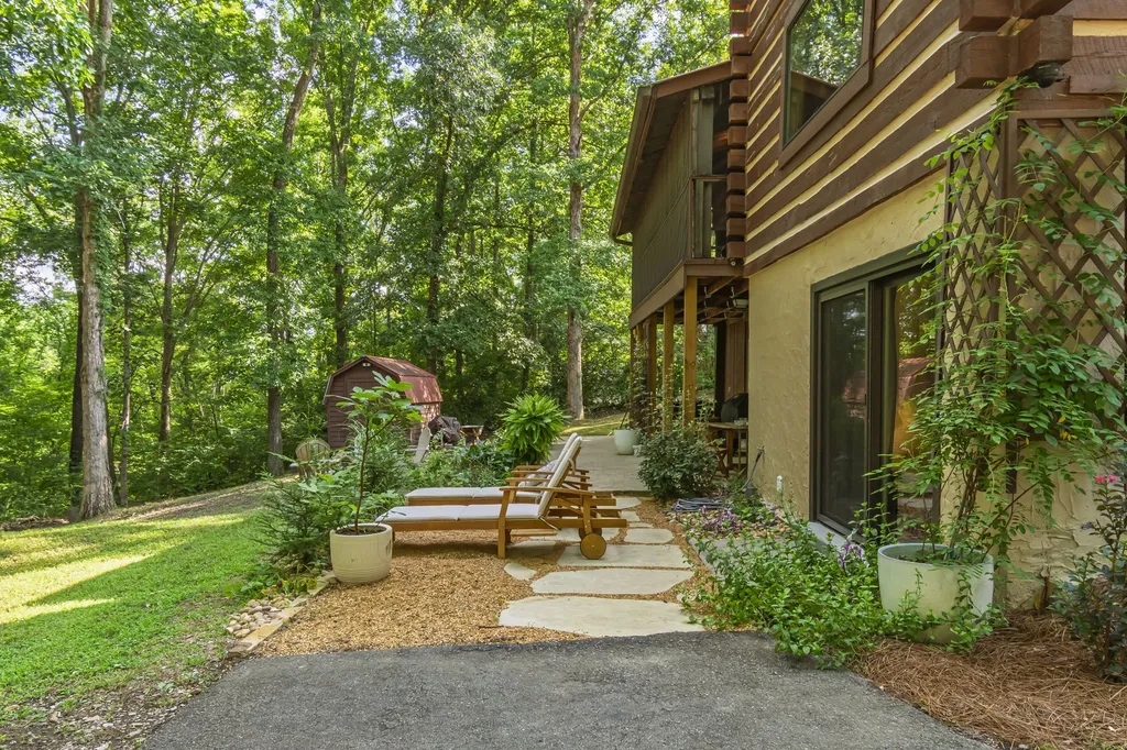 3608 Sams Creek Road Pegram TN 37143