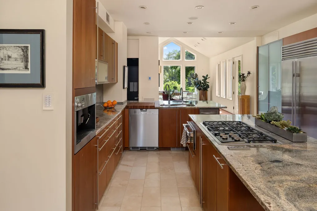300 Sunnyside Drive Nashville TN 37205