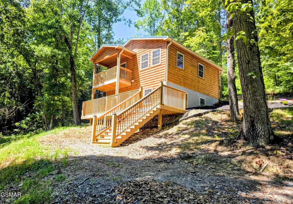 125 Deer Run Way Dandridge TN 37725