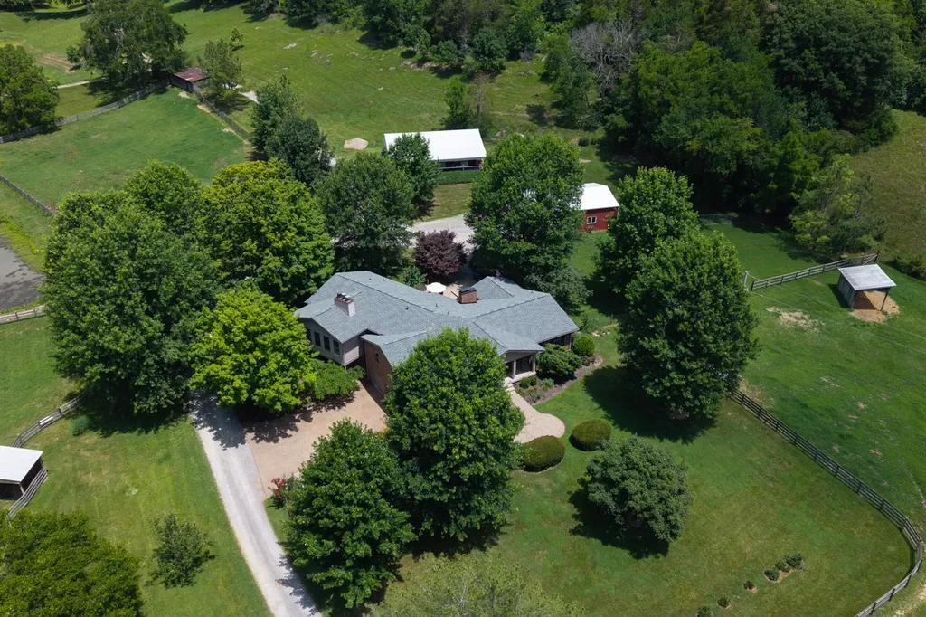 517 Collier Lane Gallatin TN 37066