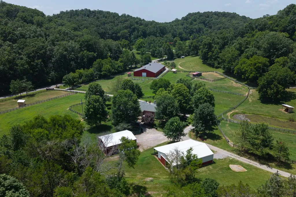517 Collier Lane Gallatin TN 37066