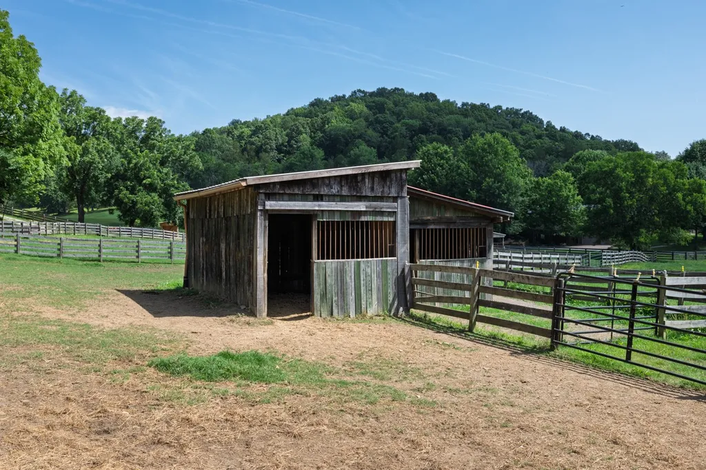 517 Collier Lane Gallatin TN 37066