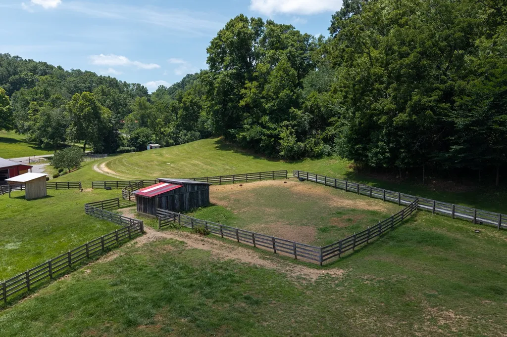 517 Collier Lane Gallatin TN 37066