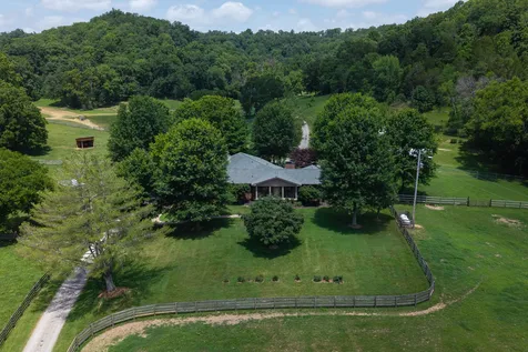 517 Collier Lane Gallatin TN 37066