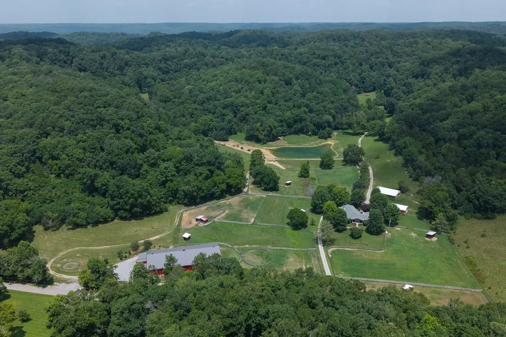517 Collier Lane Gallatin TN 37066