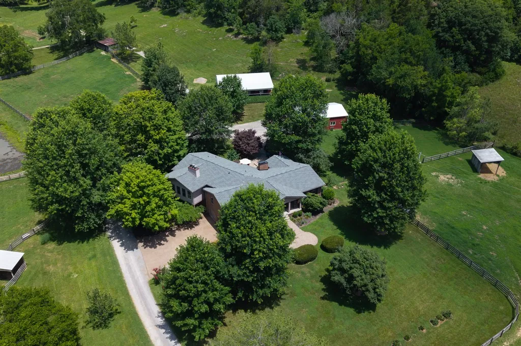 517 Collier Lane Gallatin TN 37066