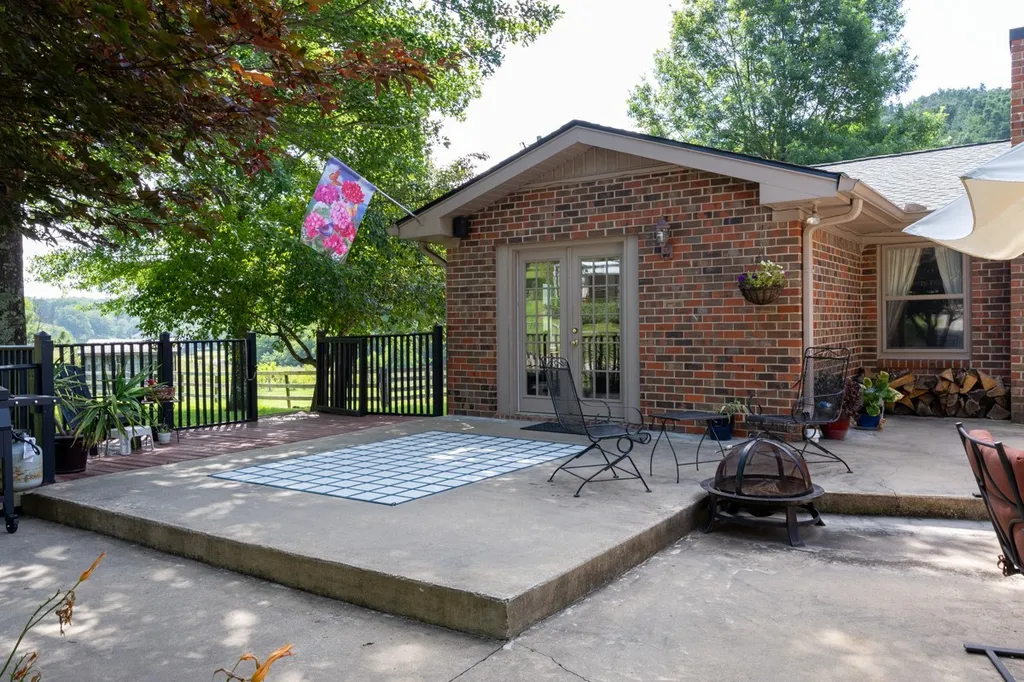 517 Collier Lane Gallatin TN 37066