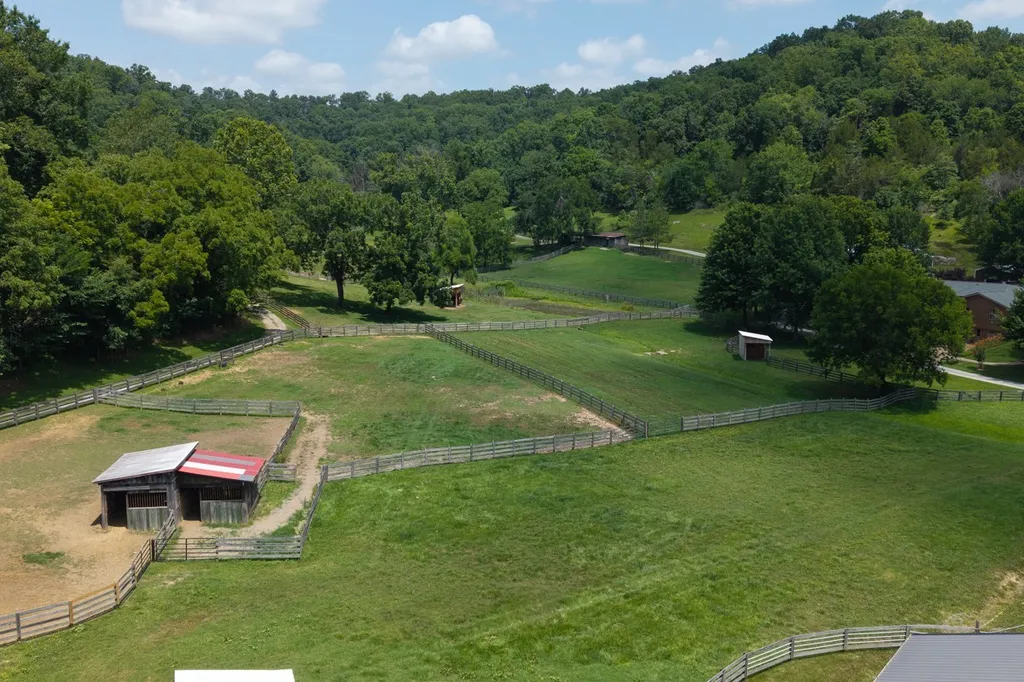 517 Collier Lane Gallatin TN 37066
