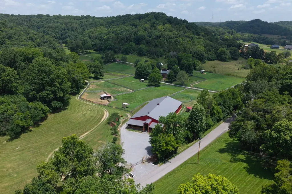 517 Collier Lane Gallatin TN 37066