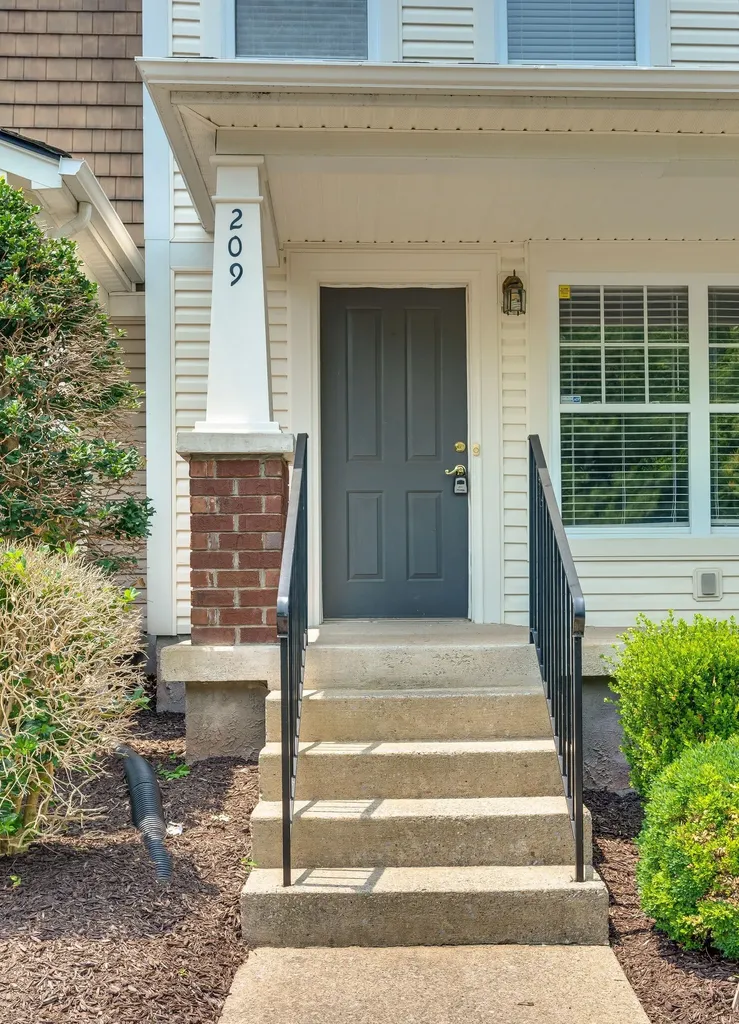 209 Shadow Glen Drive Nashville TN 37211