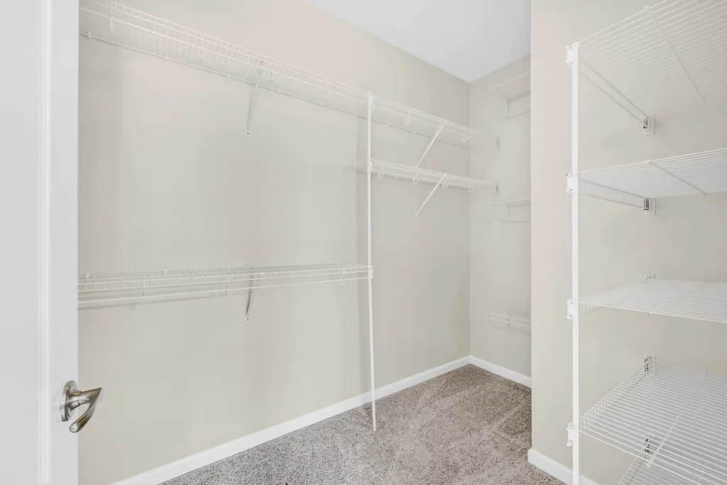 184 Whitman Alley Clarksville TN 37043
