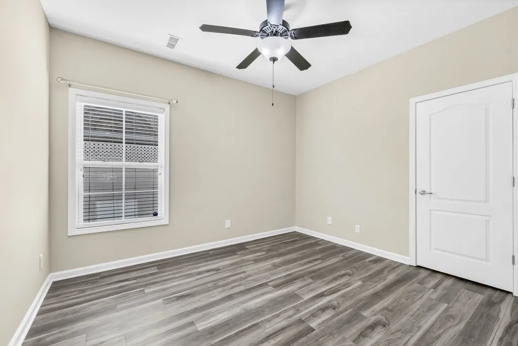 184 Whitman Alley Clarksville TN 37043
