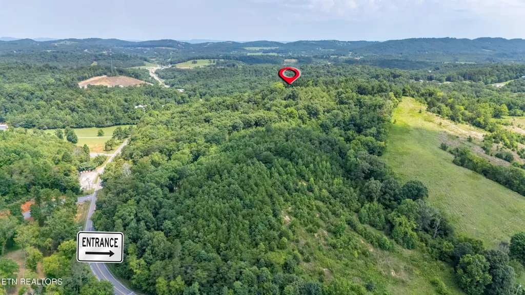 1246 Deep Springs Road Dandridge TN 37725