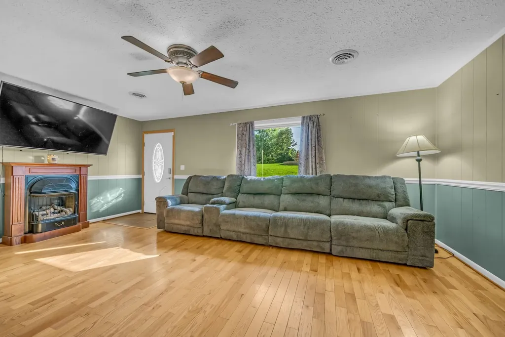 298 Langford Road Waverly TN 37185