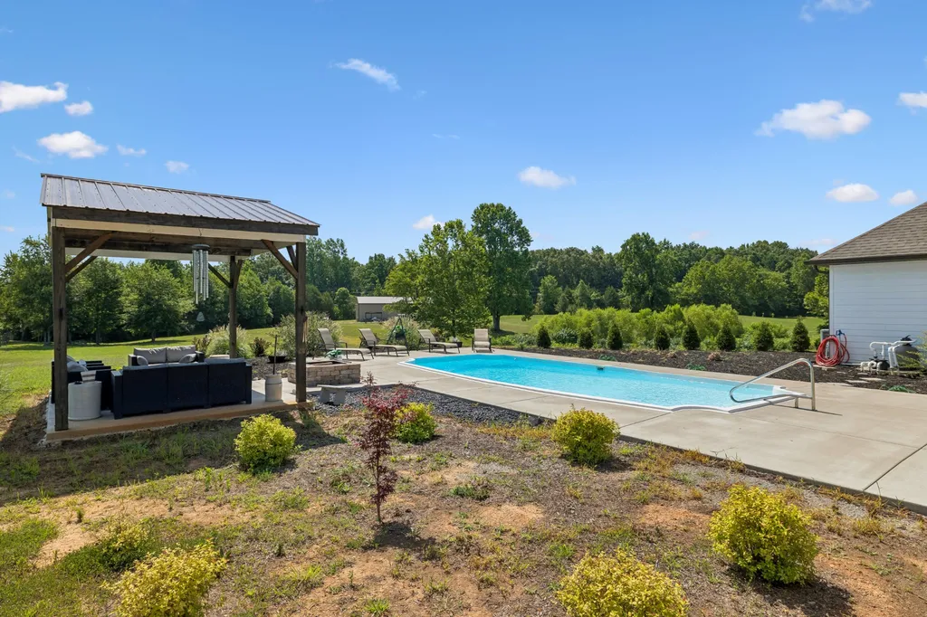 2745 Joe Mac Lipscomb Road Springfield TN 37172