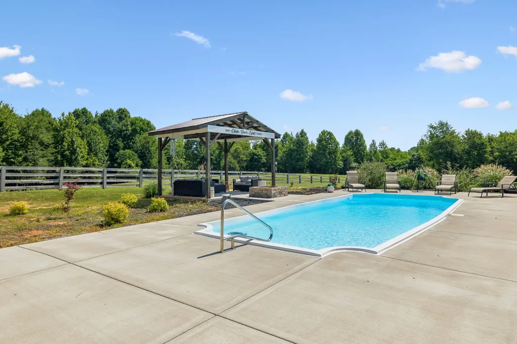2745 Joe Mac Lipscomb Road Springfield TN 37172