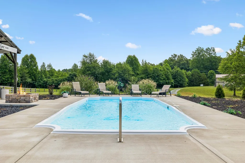 2745 Joe Mac Lipscomb Road Springfield TN 37172
